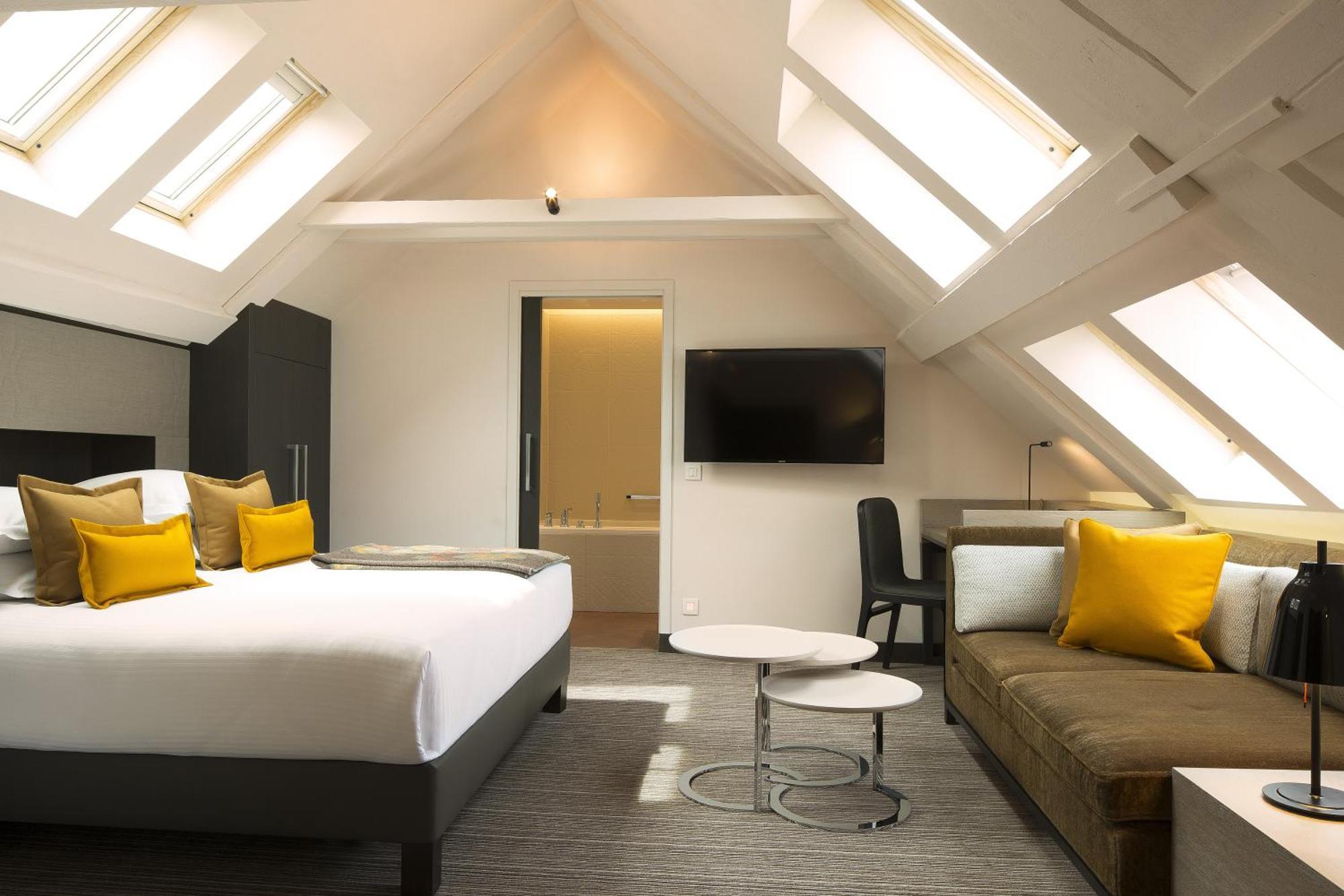 Junior Suite,1544937346:JPEG